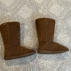 Brown fur lined bearpaw boots